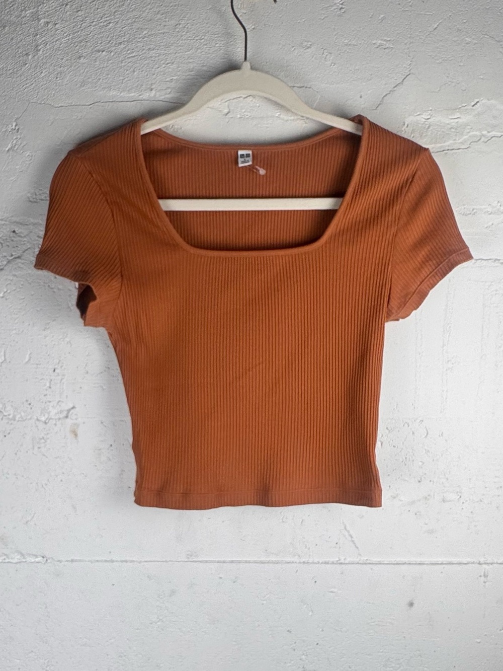 UNIQLO Ribbed Square Neck Cropped Short Sleeve T-Shirt Orange Rust Terra cotta L